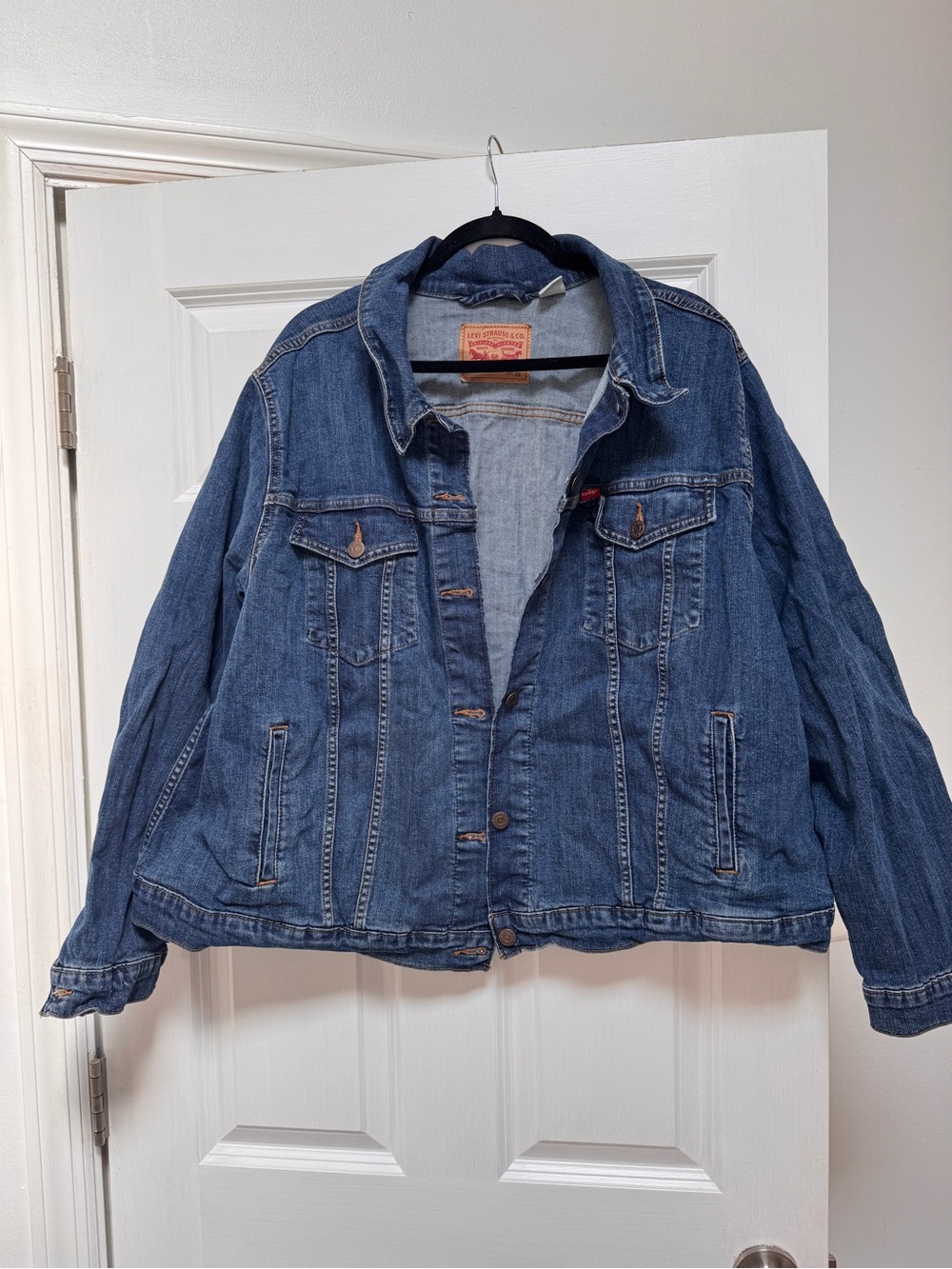 Levi's Women's Medium Blue Denim Jacket with Button Front